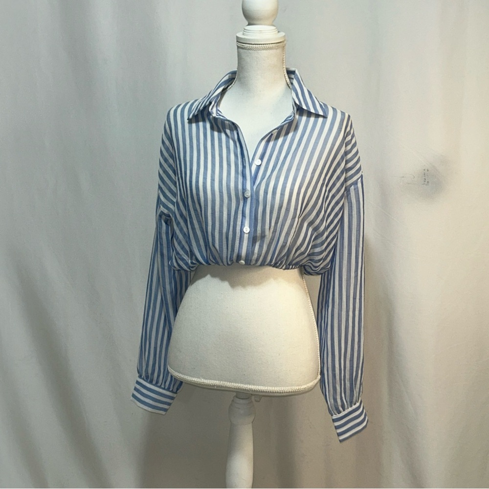French Kyss White and‎ Blue Striped Crop Button Down